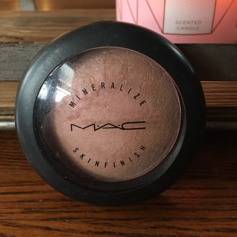 MAC Mineralize Skin Finish